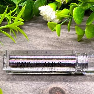 Danessa Myricks beauty  Twin Flames - Midnight Pearl